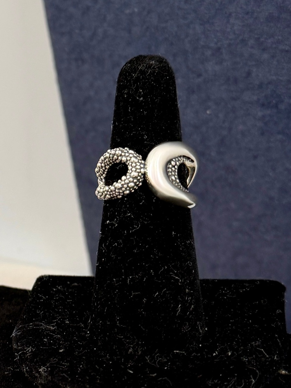 MICHAEL DAWKINS Sterling Silver Popcorn Bypass Loop Ring; SIZE 6